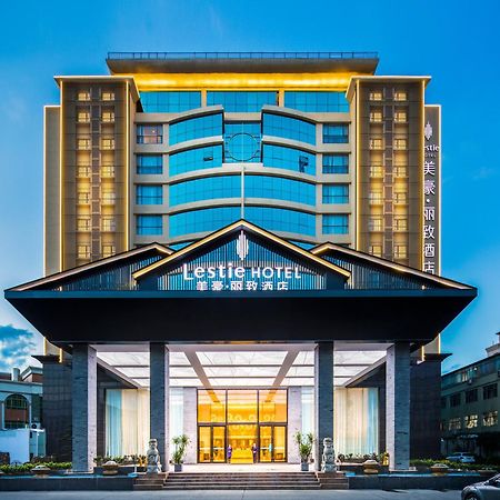 Mehood Lestie International Hotel Nancun Wanbo Metro Station Branch - Free Shuttle Bus To Canton Fair Complex During Canton Fair Period & Free Breakfast & Free Afternoon Tea & Free Midnight Snack & Free Vpn Internet Access 外观 照片