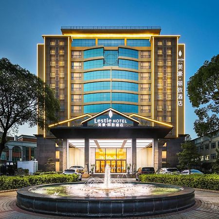 Mehood Lestie International Hotel Nancun Wanbo Metro Station Branch - Free Shuttle Bus To Canton Fair Complex During Canton Fair Period & Free Breakfast & Free Afternoon Tea & Free Midnight Snack & Free Vpn Internet Access 外观 照片
