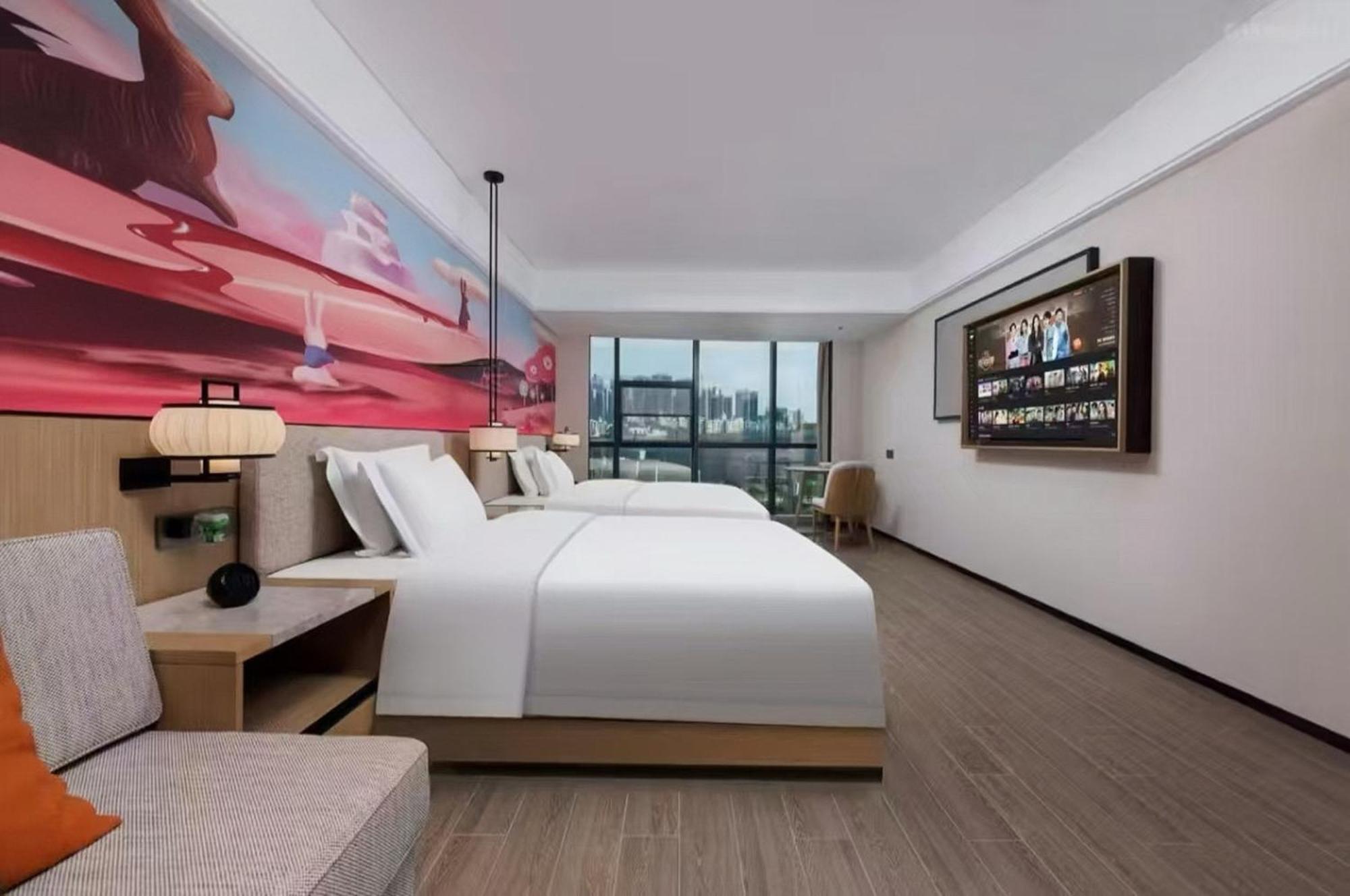 Mehood Lestie International Hotel Nancun Wanbo Metro Station Branch - Free Shuttle Bus To Canton Fair Complex During Canton Fair Period & Free Breakfast & Free Afternoon Tea & Free Midnight Snack & Free Vpn Internet Access 外观 照片