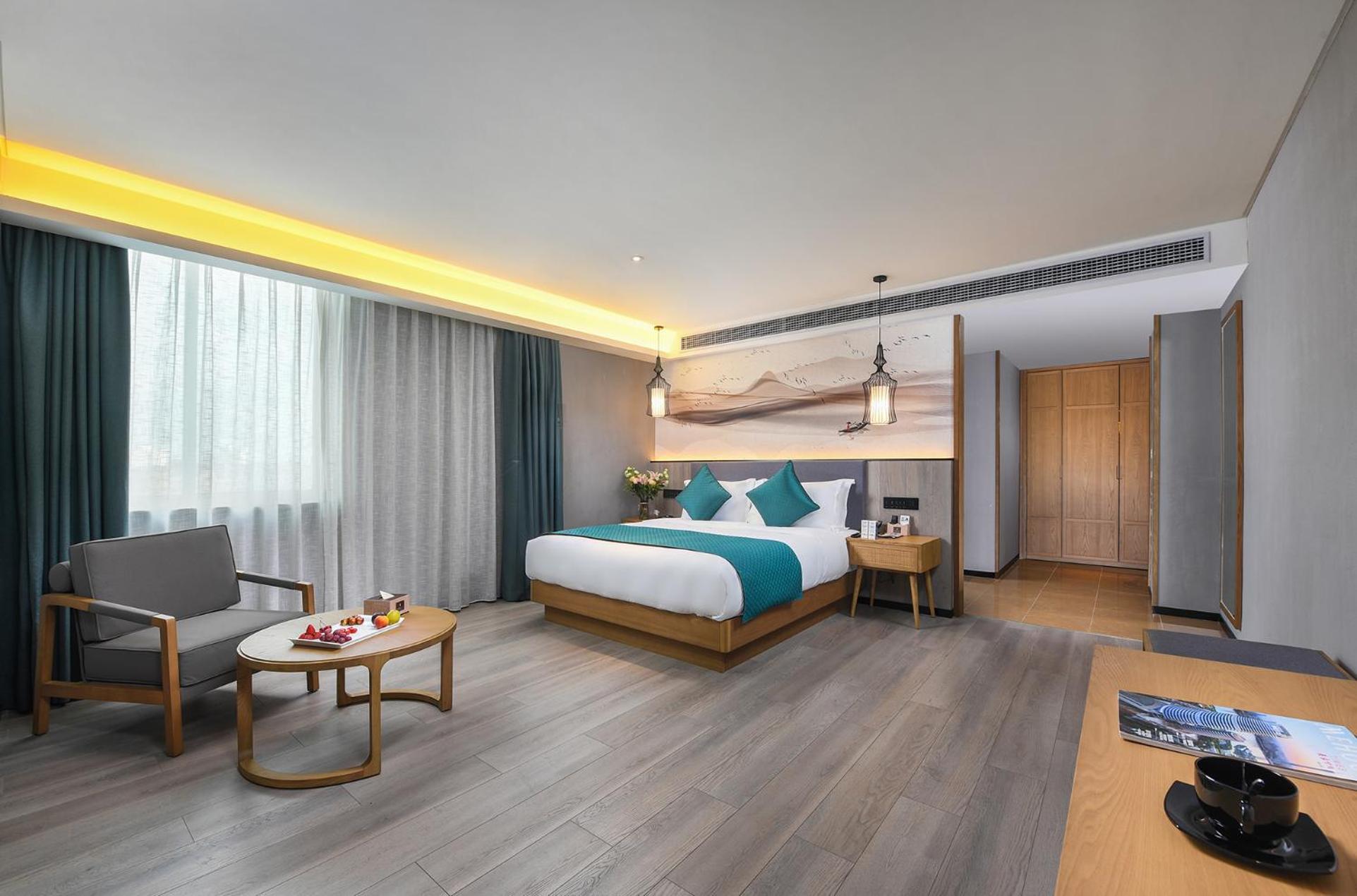 Mehood Lestie International Hotel Nancun Wanbo Metro Station Branch - Free Shuttle Bus To Canton Fair Complex During Canton Fair Period & Free Breakfast & Free Afternoon Tea & Free Midnight Snack & Free Vpn Internet Access 外观 照片
