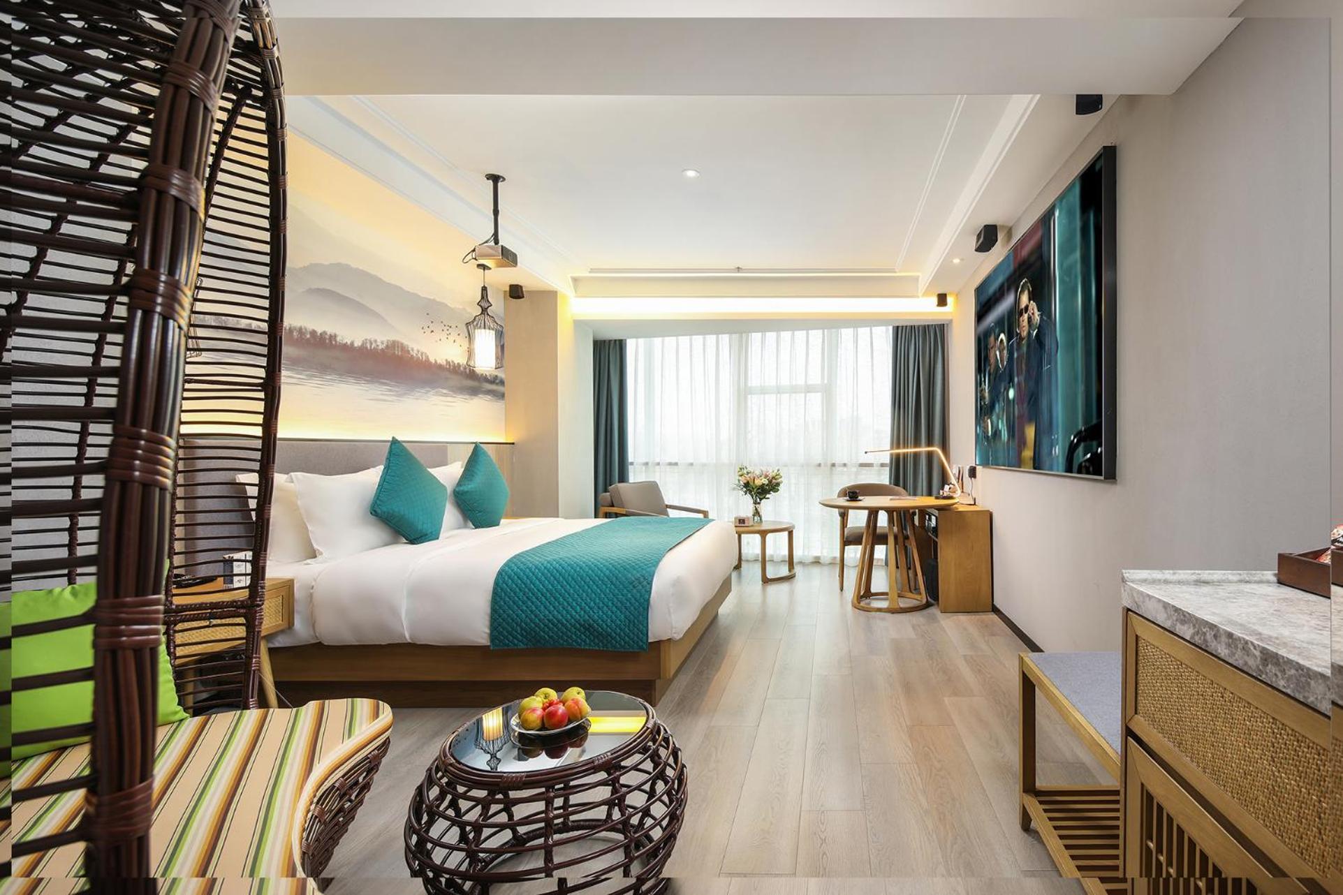Mehood Lestie International Hotel Nancun Wanbo Metro Station Branch - Free Shuttle Bus To Canton Fair Complex During Canton Fair Period & Free Breakfast & Free Afternoon Tea & Free Midnight Snack & Free Vpn Internet Access 外观 照片